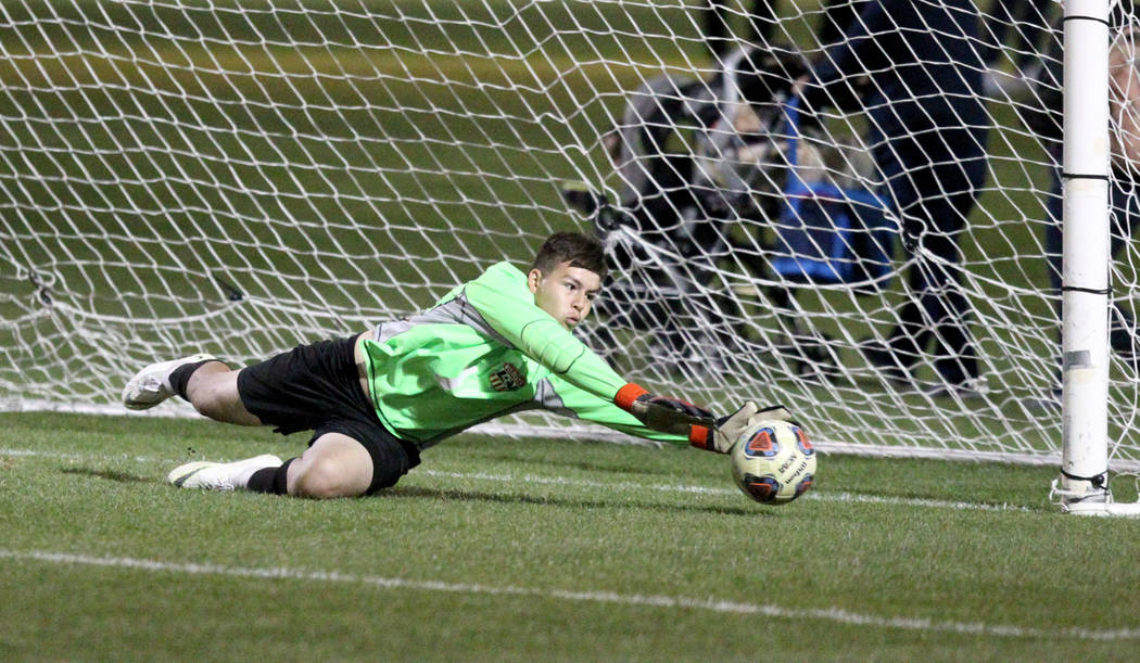 Las Vegas goalie Las Vegas’ Rodolfo Gomez (1) makes a save in the second half of their ...