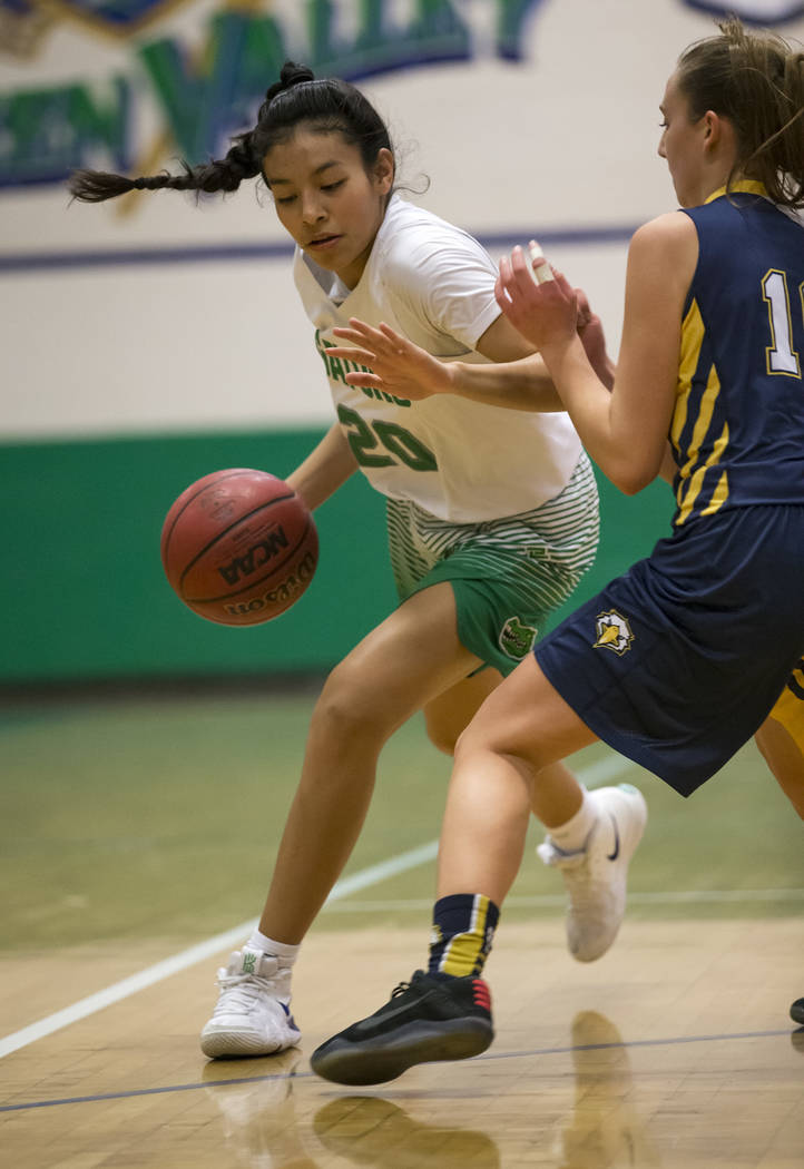 Green Valley’s Michelle Lagunas-Monroy (20) drives the ball against Boulder City&#8217 ...