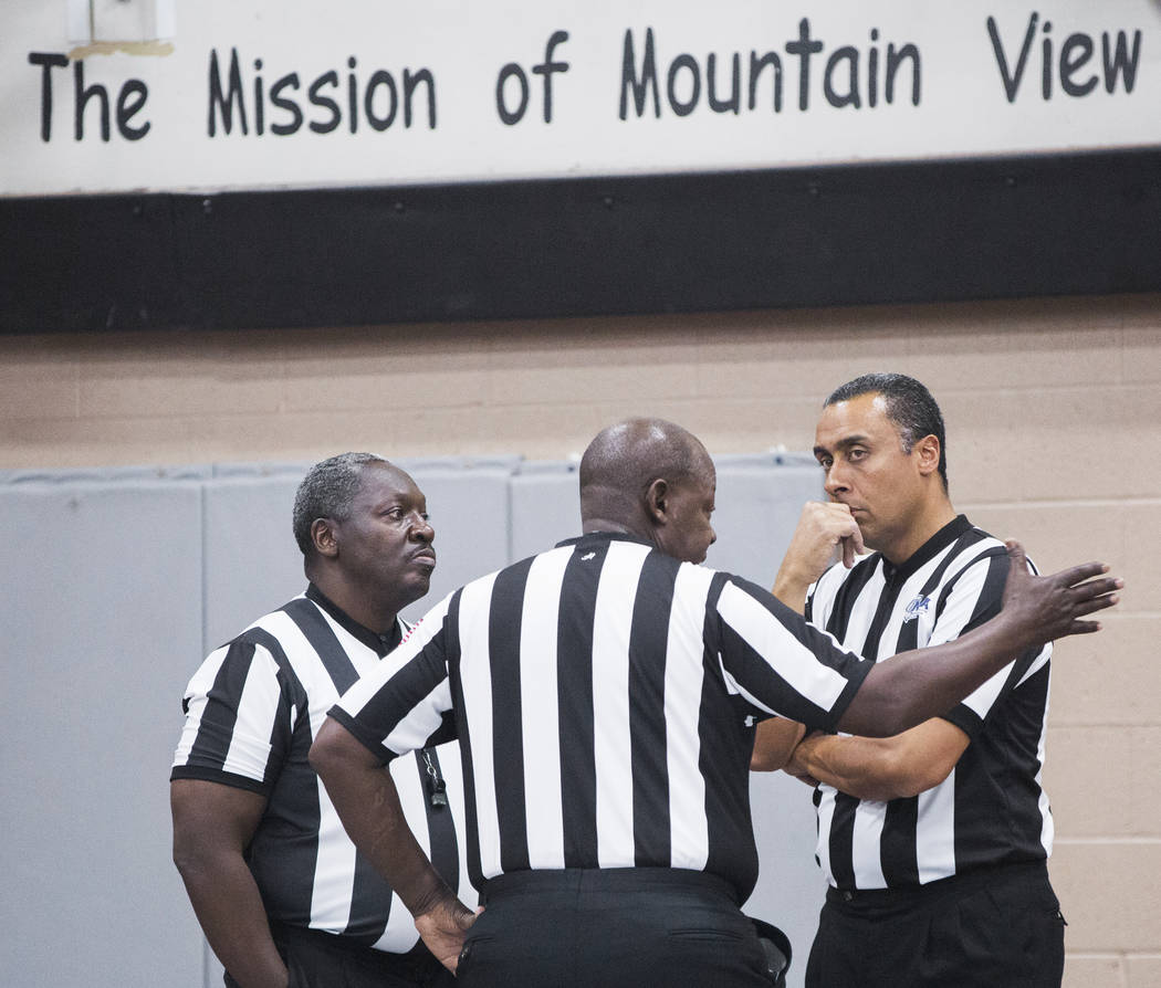 Referees discuss the circumstances that led to the Bonanza, Sierra Vista game being suspende ...