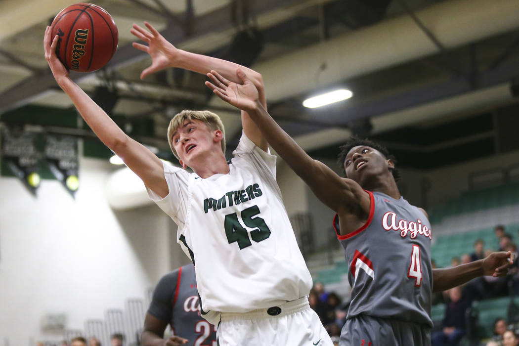 Palo Verde’s Harlan Nichols (45) gets a rebound against Arbor View’s Tyre Willia ...