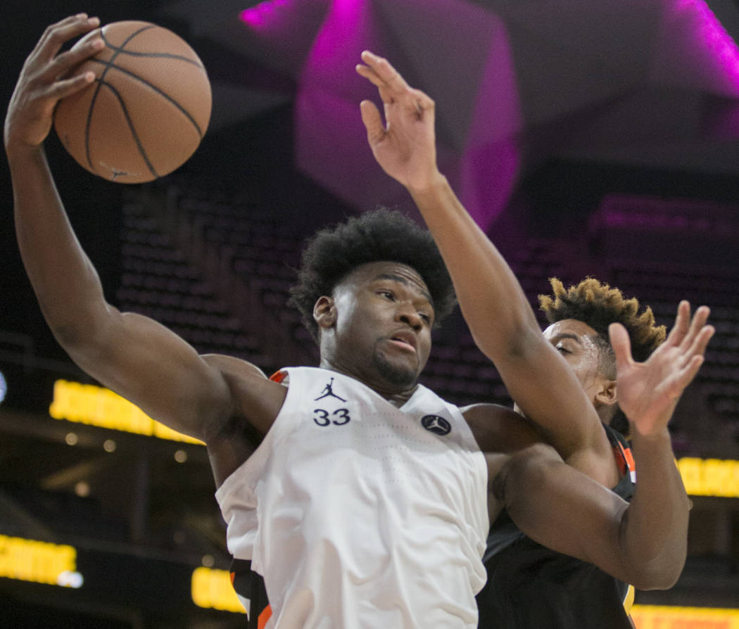 Isaiah Stewart (33) grabs a rebound in the first half during the Jordan Brand Classic All-Am ...