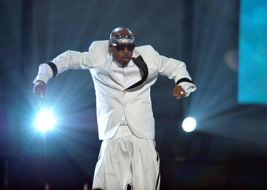MC Hammer performs during “Gangnam Style” at the 40th Anniversary American Music ...