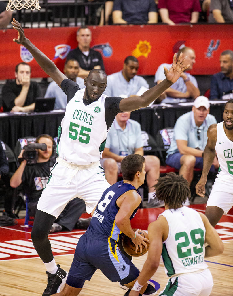 Ex-Celtics center Tacko Fall signs deal with Cavaliers 