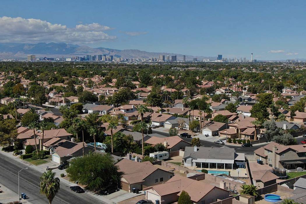 An aerial view of houses in the Las Vegas Valley. (Michael Quine/Las Vegas Review-Journal) @Veg ...