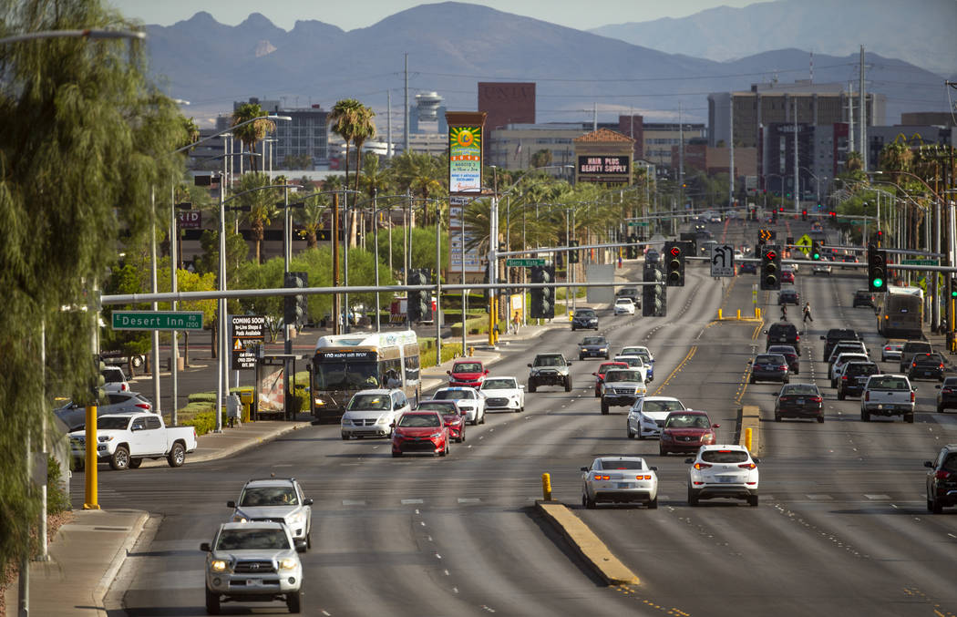 An RTC Las Vegas 109 bus stops to pick up passengers along South Maryland Parkway near East Des ...