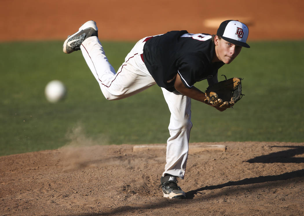 Desert Oasis’ Dustin Mansell (8) pitches to Jordan during the Bishop Gorman Desert Cla ...