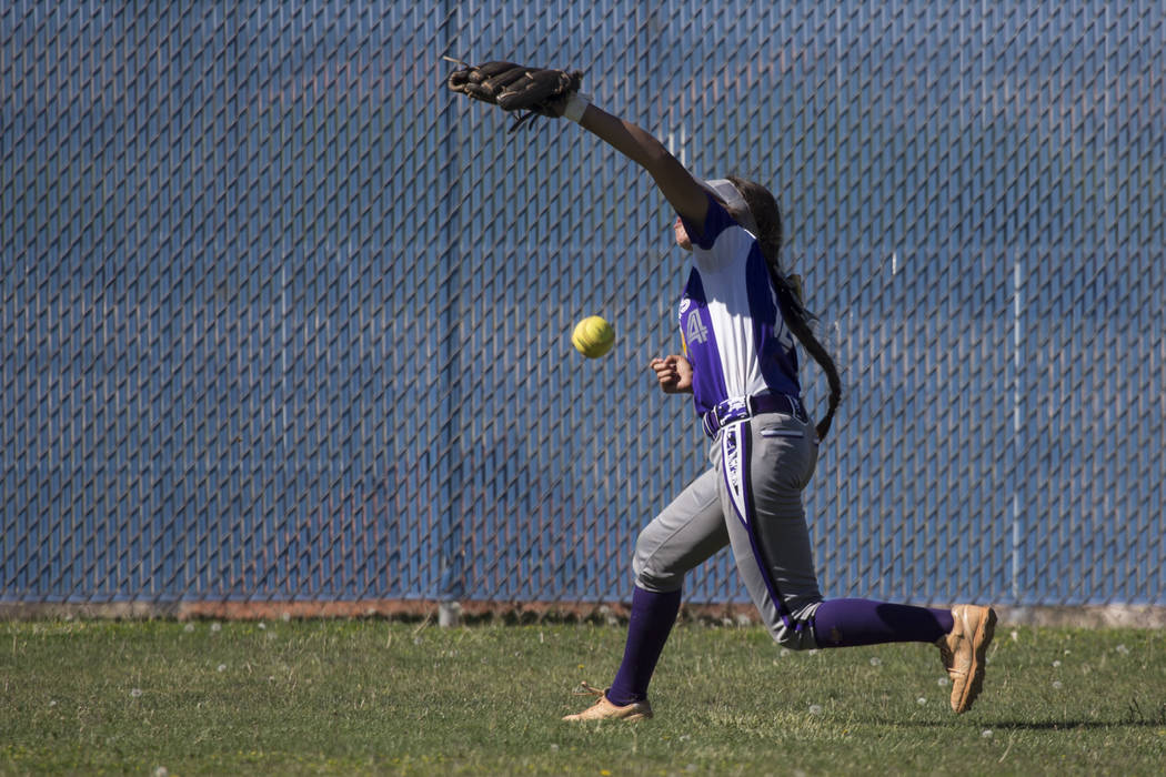Durango’s Avahly Geraldo (14) fails to catch the ball in the outfield against Sierra V ...