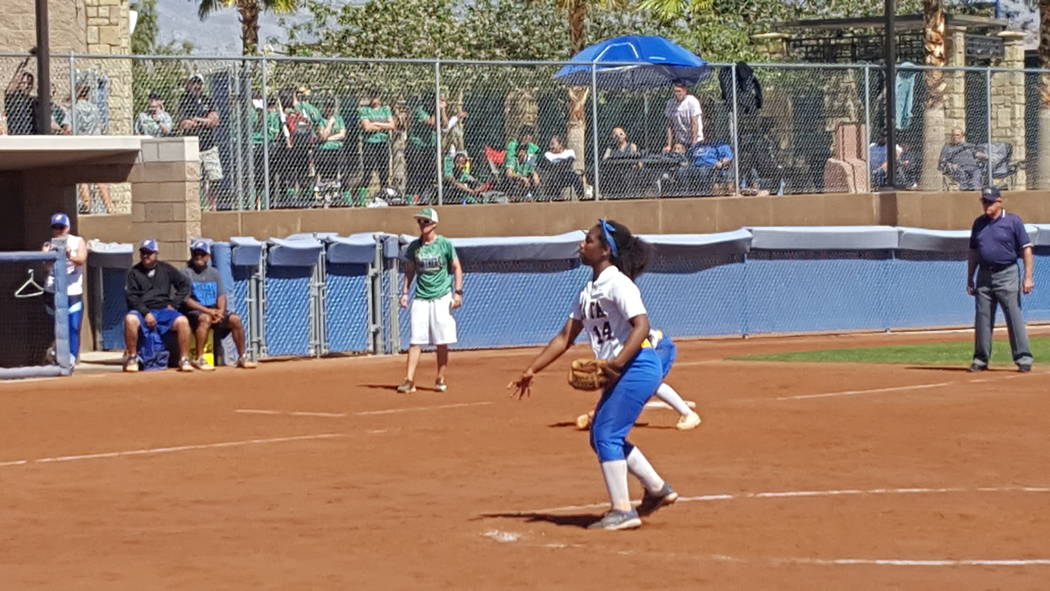 Sierra Vista’s Harmony Dominguez delivers a pitch in the first inning of the Class 4A ...