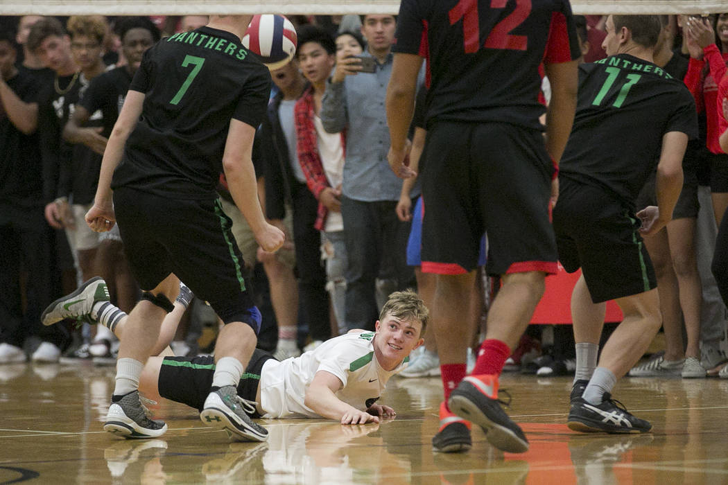 Palo Verde senior Zach Nelson (8) attempts to dive for the ball during the Class 4A state vo ...