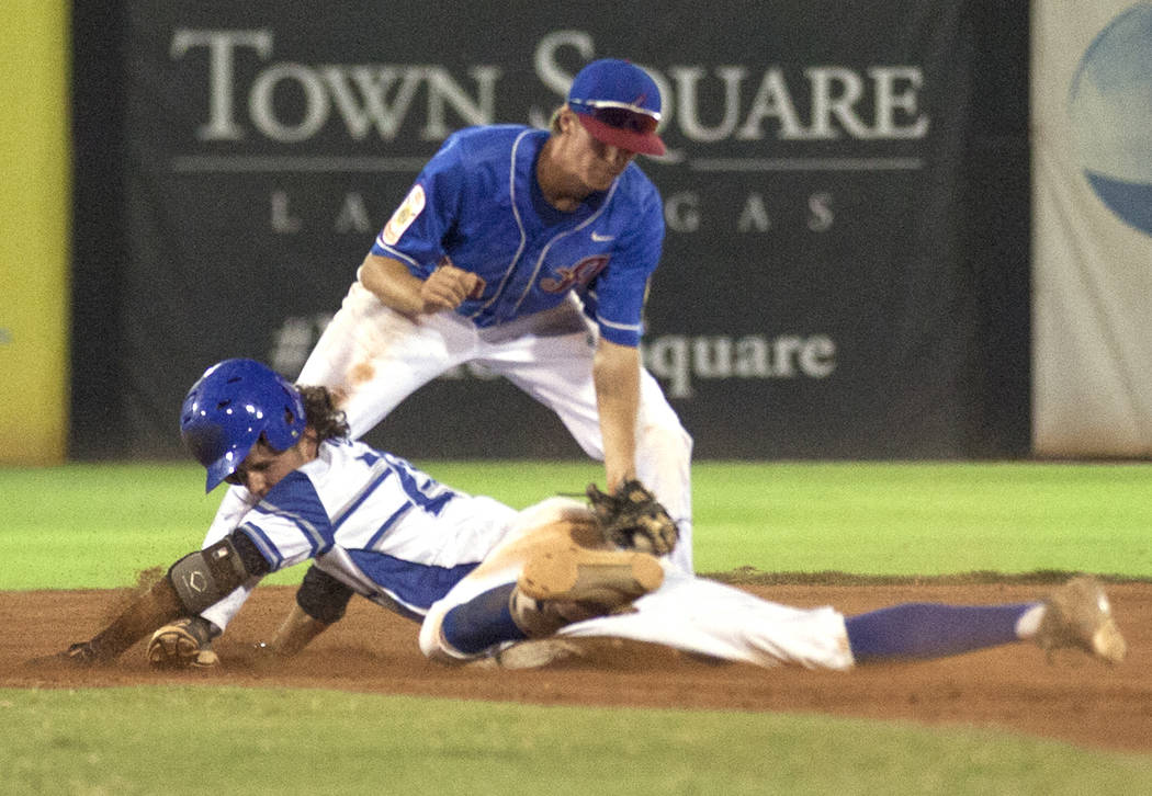 Las Vegas Aces’ Cole Schaeffer (10) attempts to tag out Southern Nevada Blue Sox&#8217 ...