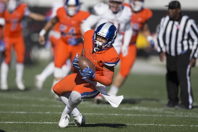 Bishop Gorman’s Jalen Nailor (3) makes a catch against Liberty in the Class 4A state f ...