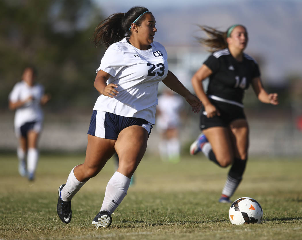 Centennial’s Molly Rosas (23) moves the ball against Palo Verde during a soccer game a ...