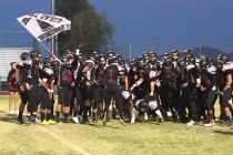Desert Oasis gathers before the team‘s game against Eldorado on Friday. The Diamondbac ...