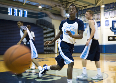 MARTIN S. FUENTES/LAS VEGAS REVIEW-JOURNAL Centennial High School Bulldog basketball player ...