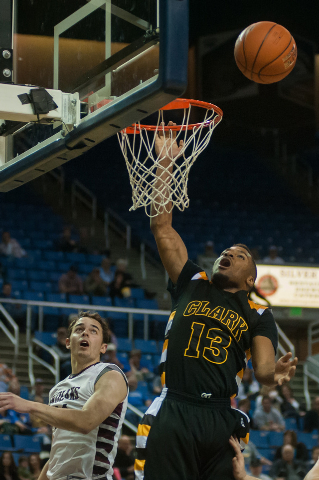 Clark’s Ty’Rek Wells (13) attempts a dunk against Elko during the Division I -A ...