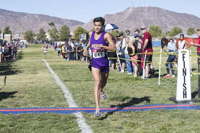 Frankie Bisacky from Durango High School finishes first during the men’s junior-senior ...