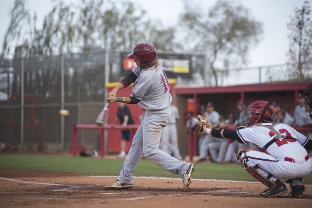 Desert Oasis Bryson Stott (10) swings at a pitch against Arbor View during their baseball ga ...