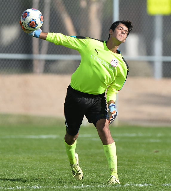 Coronado’s Harrison Skinner (1) throws the ball during the boys Class 4A State Champio ...