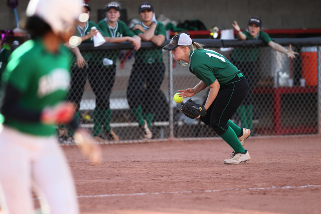 Palo Verde’s Lo Oxford (10) is short for a catch on foul territory in their softball g ...
