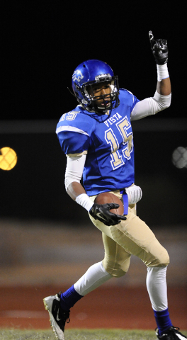 Sierra Vista running back Andrew Peterson celebrates after scoring a touchdown in the first ...