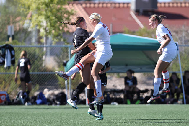 Palo Verde’s Mackenzie Nogues (11) Arbor View’s Jessica Longhurst (9) and Arbor ...