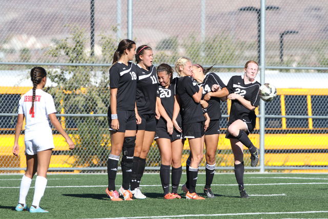 Palo Verde’s Jadyn Nogues (18), Mackenzie Nogues (11), Hannah Coleman (20), Alexis Llo ...