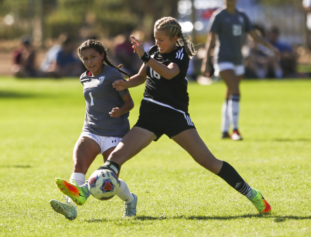 Palo Verde’s Macee Barlow (16) controls the ball against Arbor View’s Sierra Vic ...