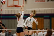 Palo Verde’s Kallie Koch (5) spikes the ball past Legacy’s Kassidy DeSchepper (6 ...