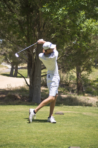 Coronado’s Jake Hurlburt tees off during the Sunrise Region boys golf tournament at th ...