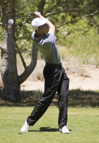 Rancho’s Guglielmo Panelli hits his ball during the Sunrise Region boys golf tournamen ...