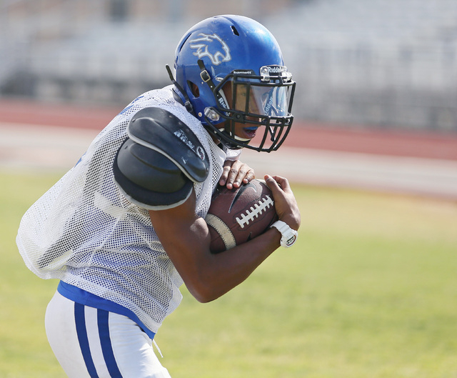 Sierra Vista senior running back and linebacker Andrew Peterson works a drill during practic ...