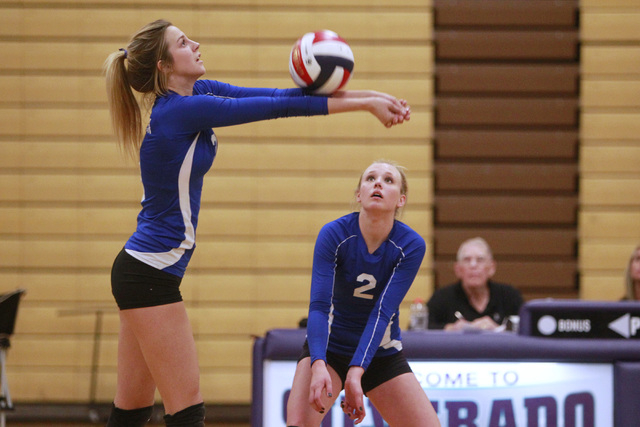 Basic volleyball player Azure Werner watches as Kali Wieres returns a shot to Las Vegas duri ...