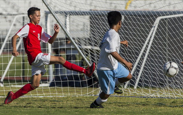 Arbor View junior defender Tyler Authemen (2) tries to block a goal on Tuesday, Sept. 6, 201 ...