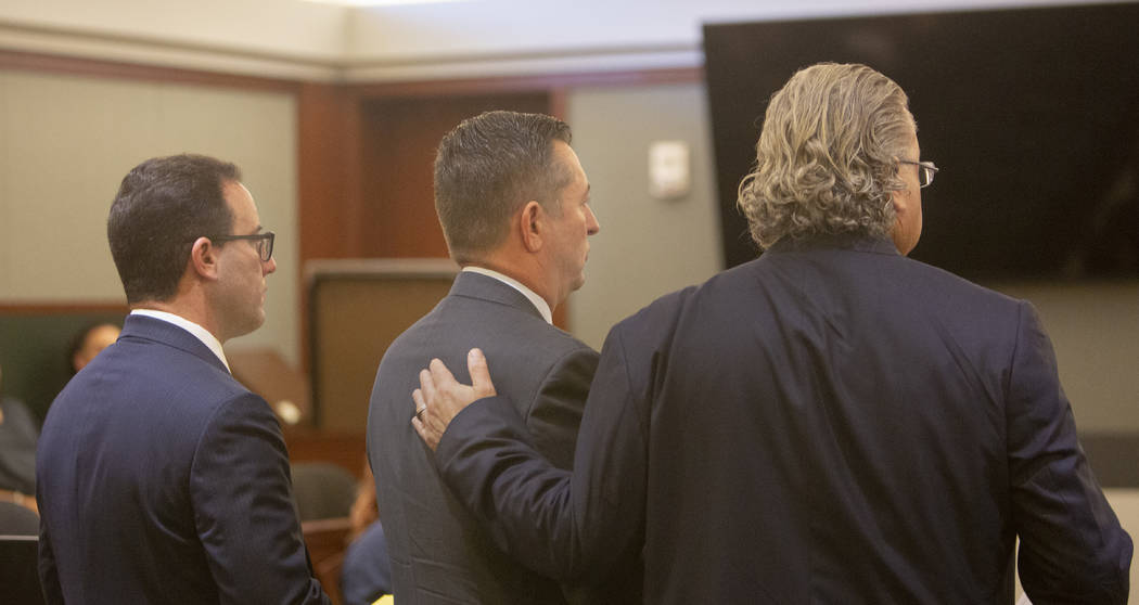 Scott Gragson, center, during his hearing from a fatal DUI, with his attorneys Richard Schonfel ...