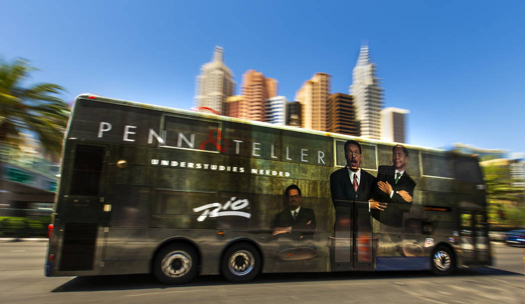 Las Vegas Strip bus revenue drops, spurring possible route changes, The  Strip