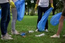 Litter cleanup (Getty Images)