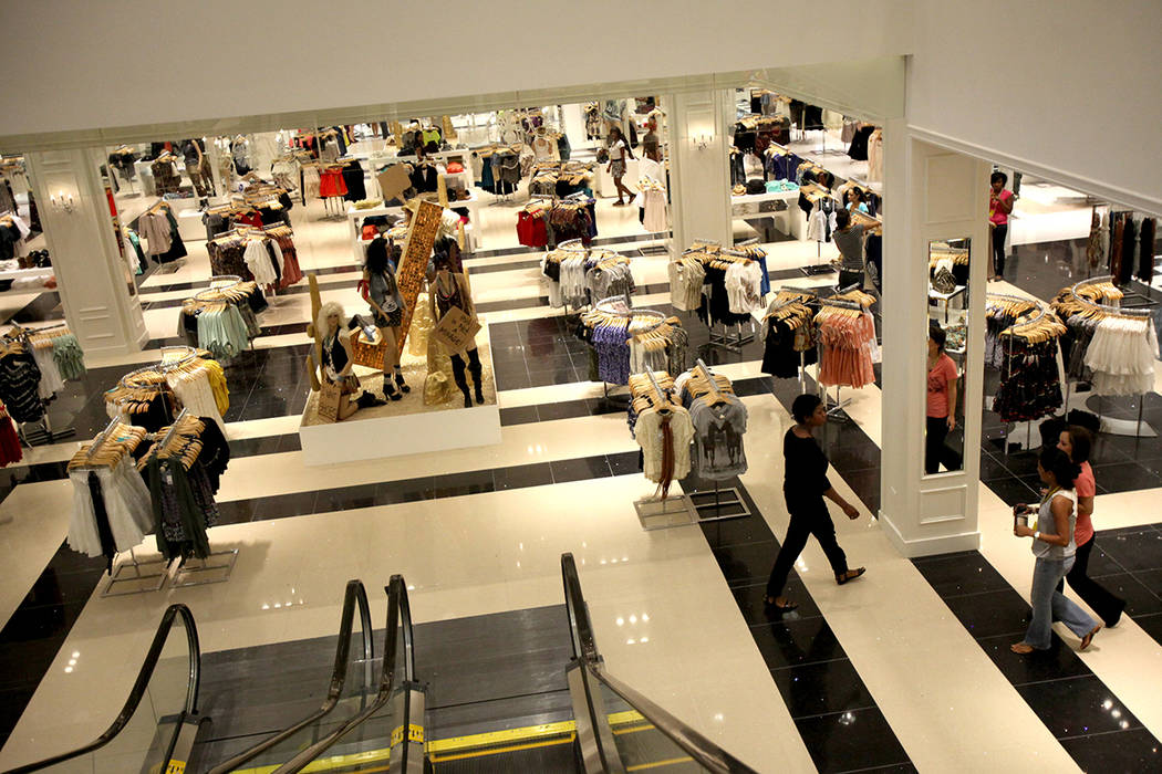 Cavernous Stores Wear on Forever 21 - WSJ