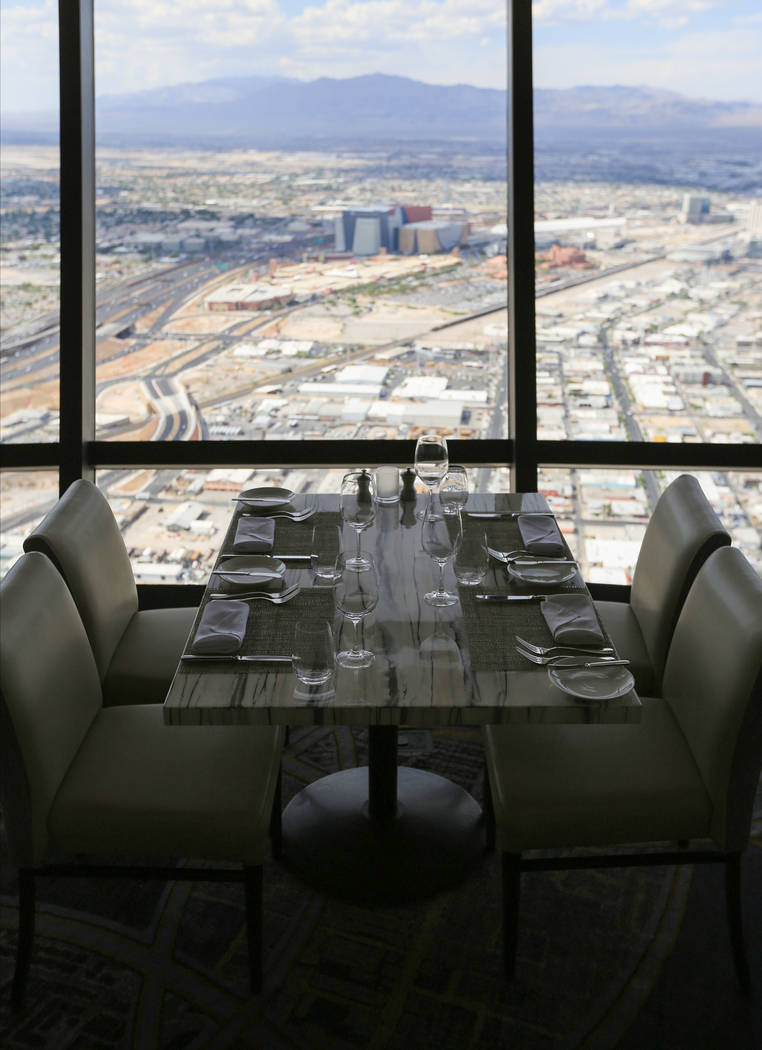 Las Vegas restaurants with spectacular views Food Entertainment