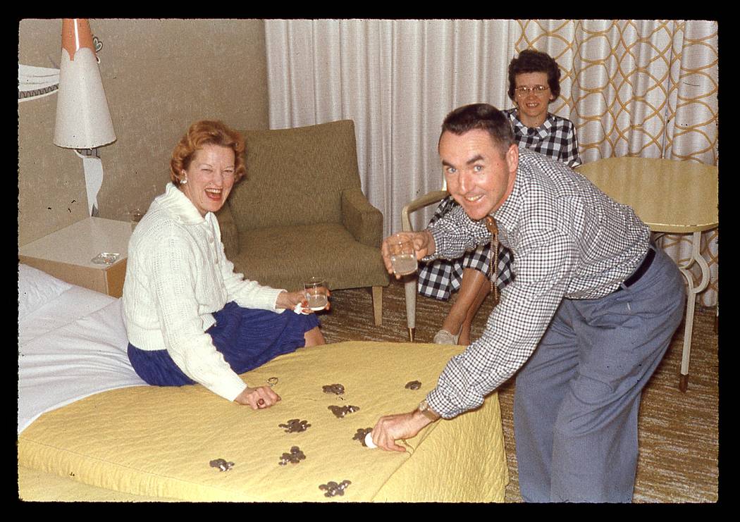Flo, Frank and Betty divide up their Dunes slot machine winnings. (Peter Moruzzi's private coll ...
