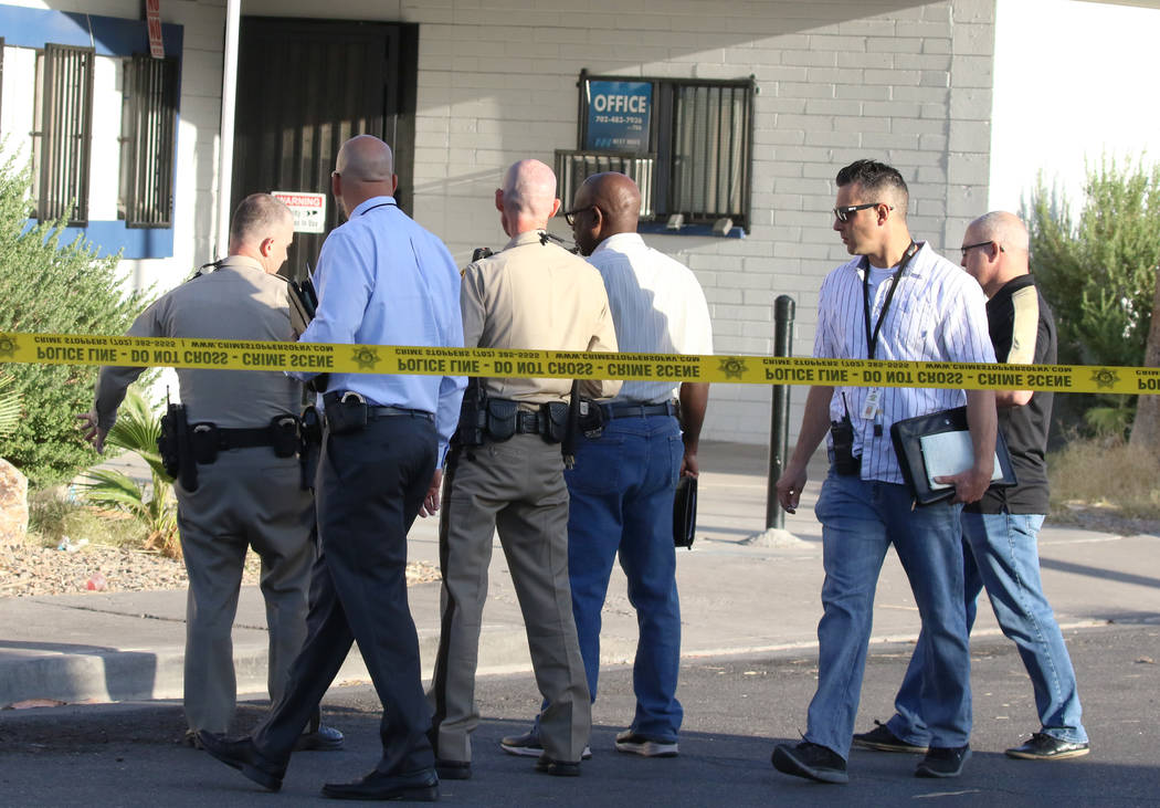 Las Vegas police investigate after a woman was stabbed at Sherwood apartment complex at 2566 Sh ...