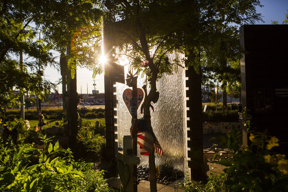 The sun highlights the water feature and other items at the Las Vegas Healing Garden in Las Veg ...
