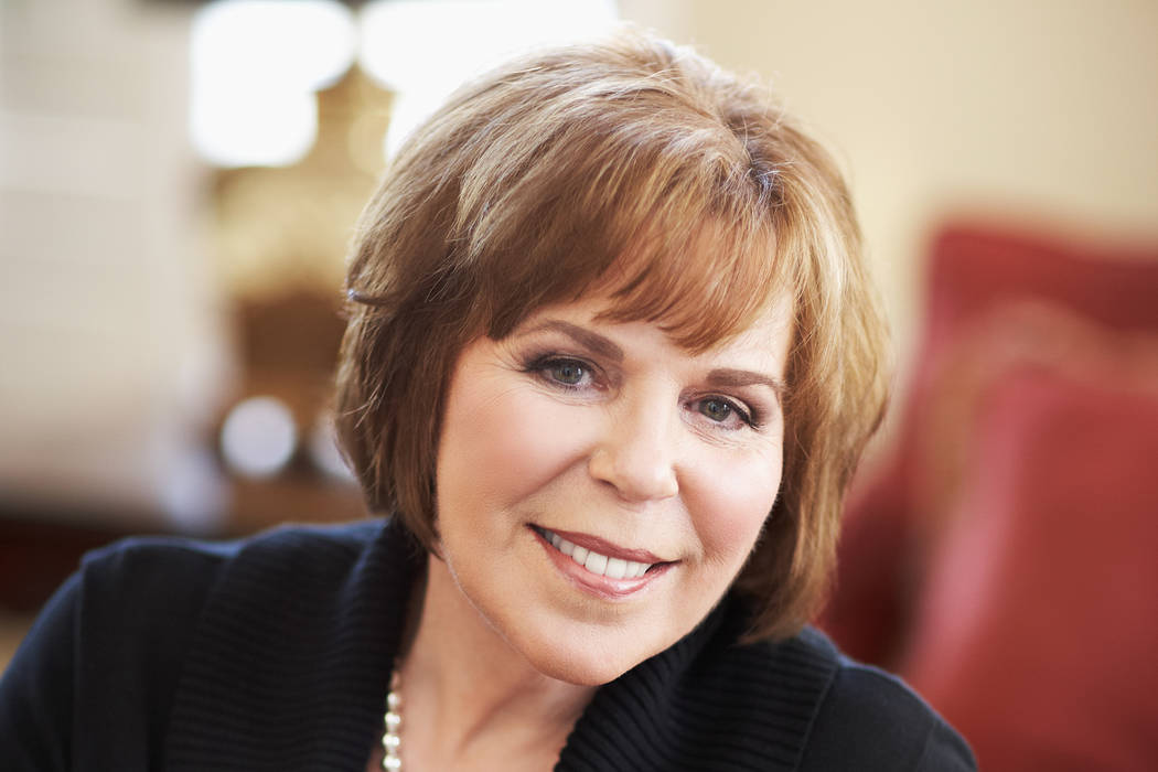 Local author Robyn Carr to enter Nevada Writers Hall of Fame Arts