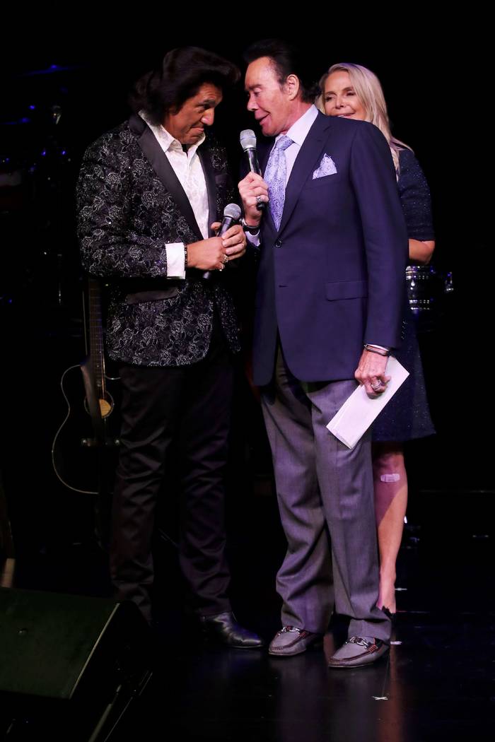 Wayne Newton, right, with Vinny Adinolfi at Mat Franco Theater at The Linq. (Ira Kuzma)