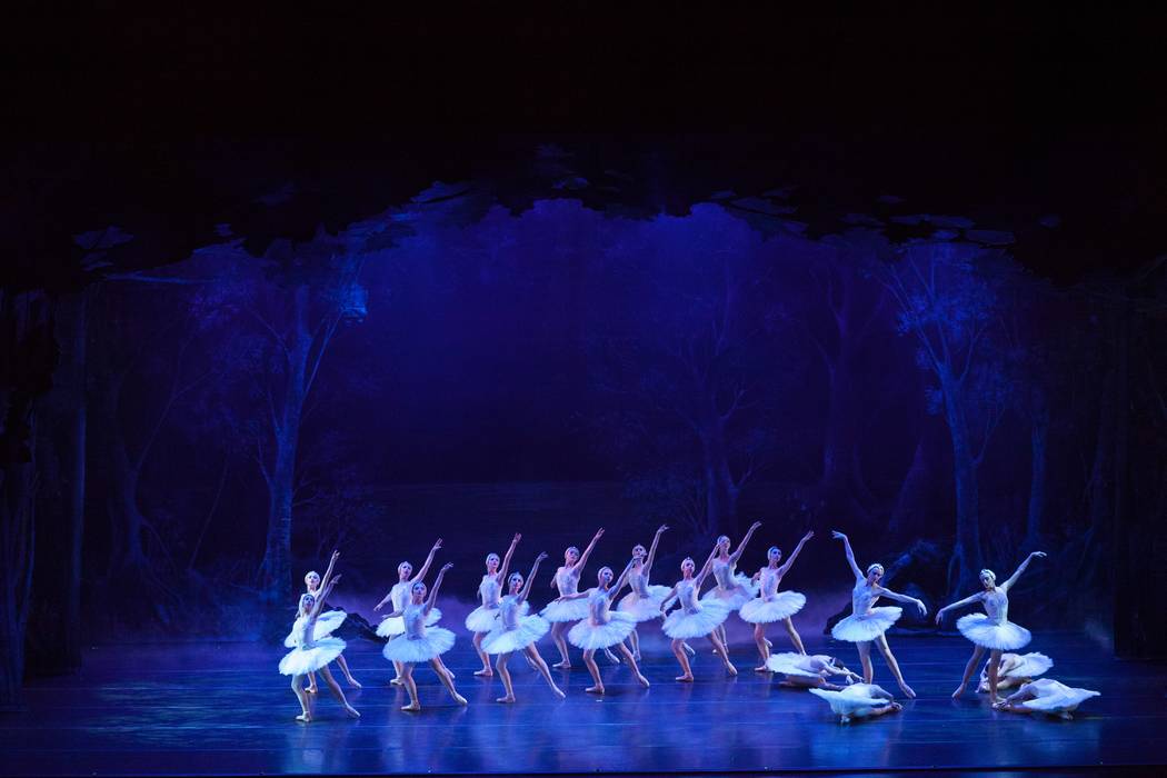 Nevada Ballet Theatre's "Swan Lake" 2017. (Alicia Lee Photography)