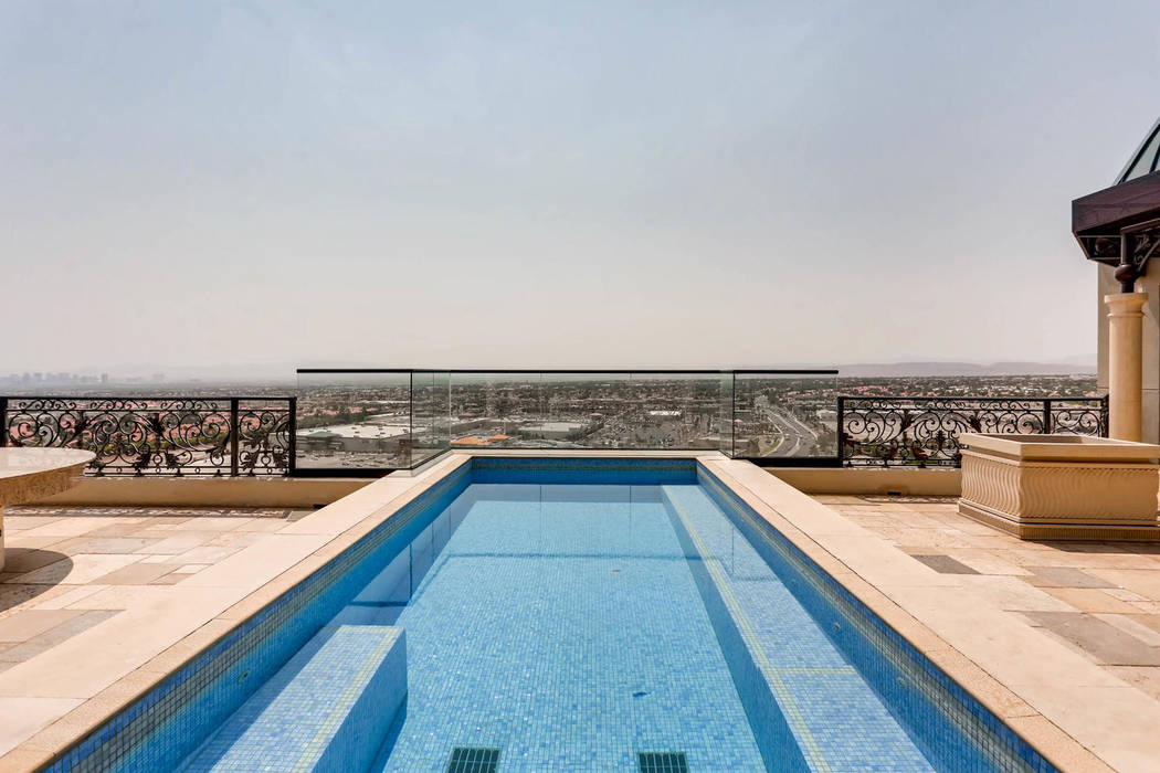 The penthouse has its own swimming pool. (Char Luxury Real Estate)