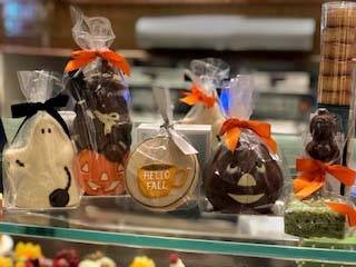 Halloween treats at Bellagio Patisserie. (MGM Resorts International)