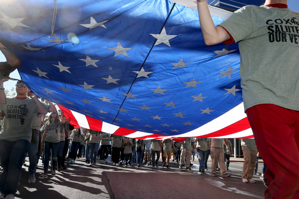 Veterans celebrated in downtown Las Vegas parade — VIDEO Las Vegas