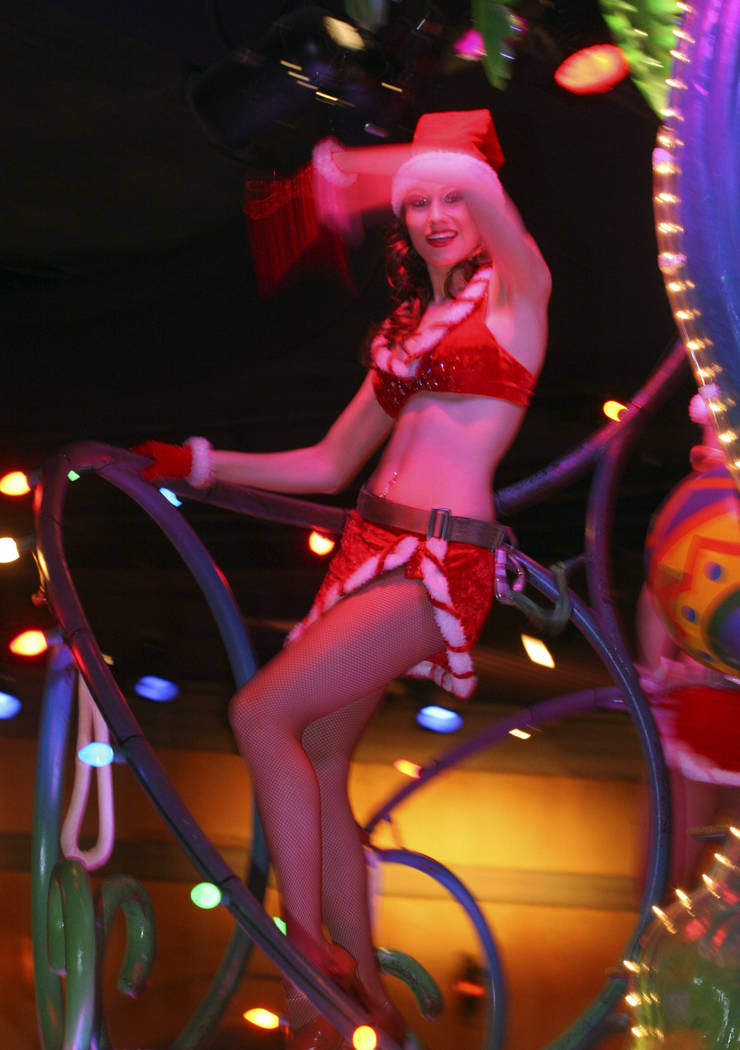 Showgirl Ashley Vail performs in "Show in the Sky" in 2005. (View photo by Shelly Donahue)