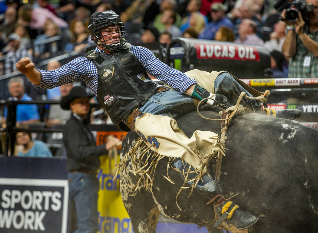 Lawson Nobbs gets sideways on Marquis Metal Works Gangster's Wildside during the third day of t ...