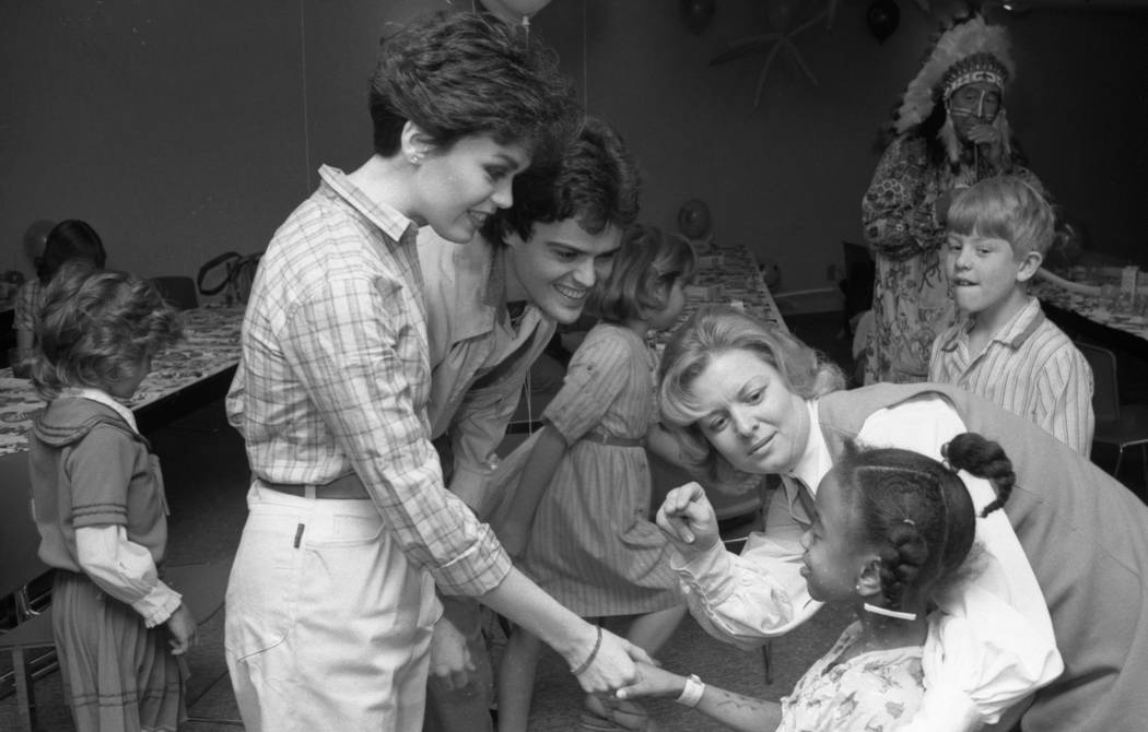 Donny and Marie Osmond visit children at Sunrise Hospital in Las Vegas during a 1980 visit on b ...